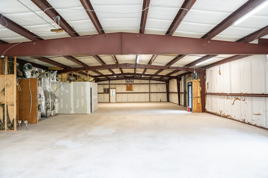 More Photos Of 105 Old Epps Bridge Rd, Athens Office For Lease
