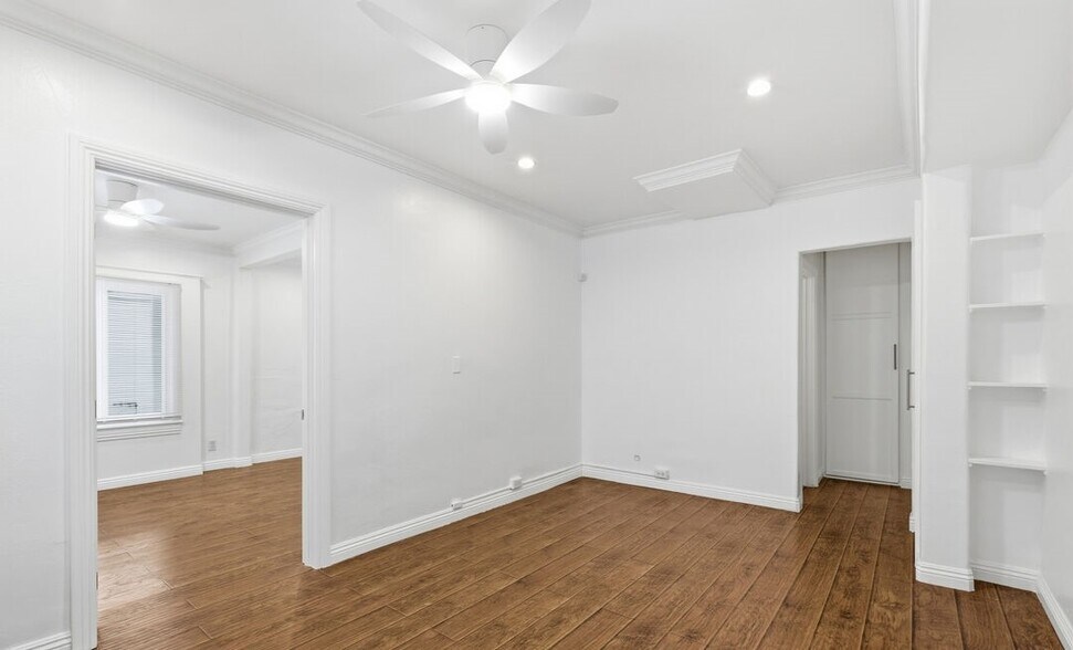 More Photos Of 2709 Santa Monica Blvd, Santa Monica Storefront Retail Residential For Sale