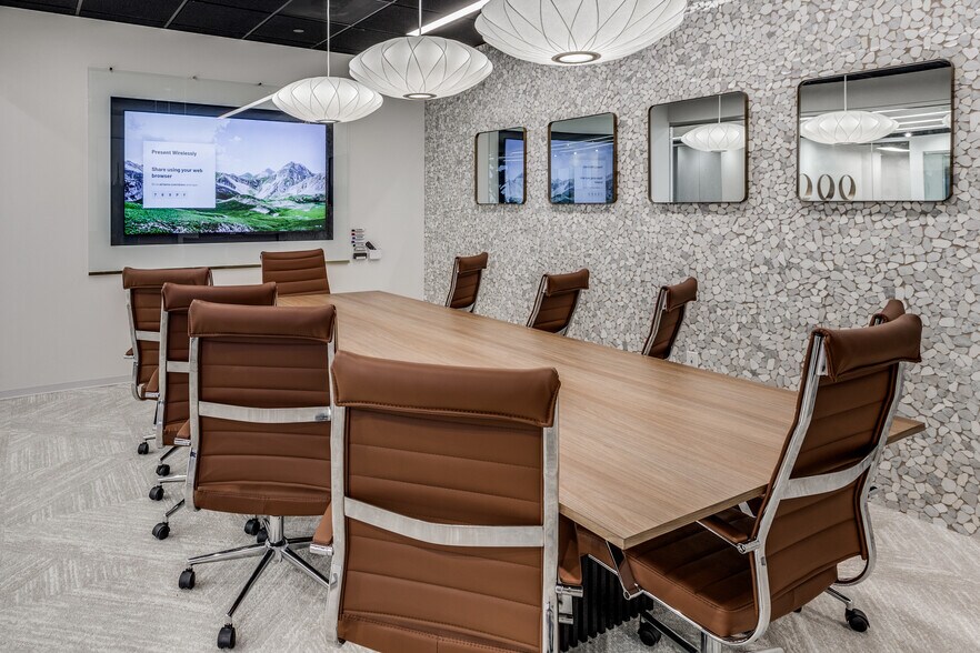 More Photos Of 24 Greenway Plz, Houston Office For Lease