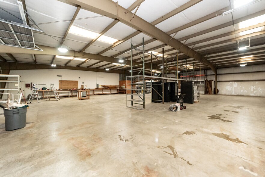 More Photos Of 2118 Cosgrove Ave, North Charleston Freestanding For Lease