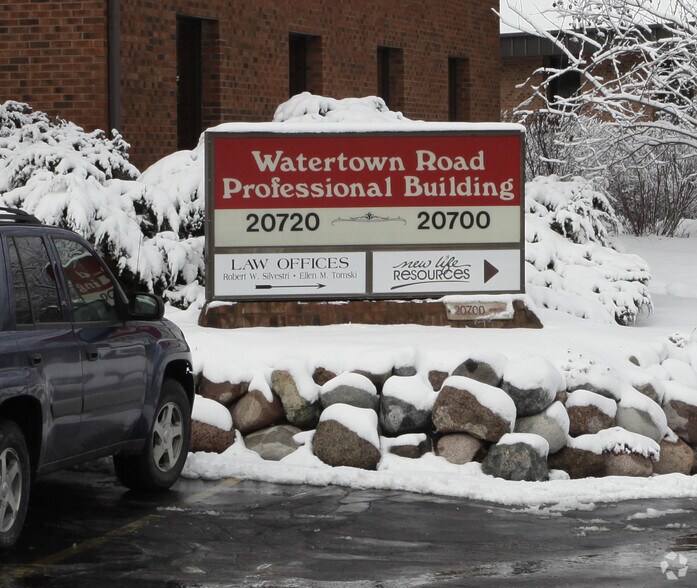 More Photos Of 20700 Watertown Rd, Waukesha Unknown For Lease