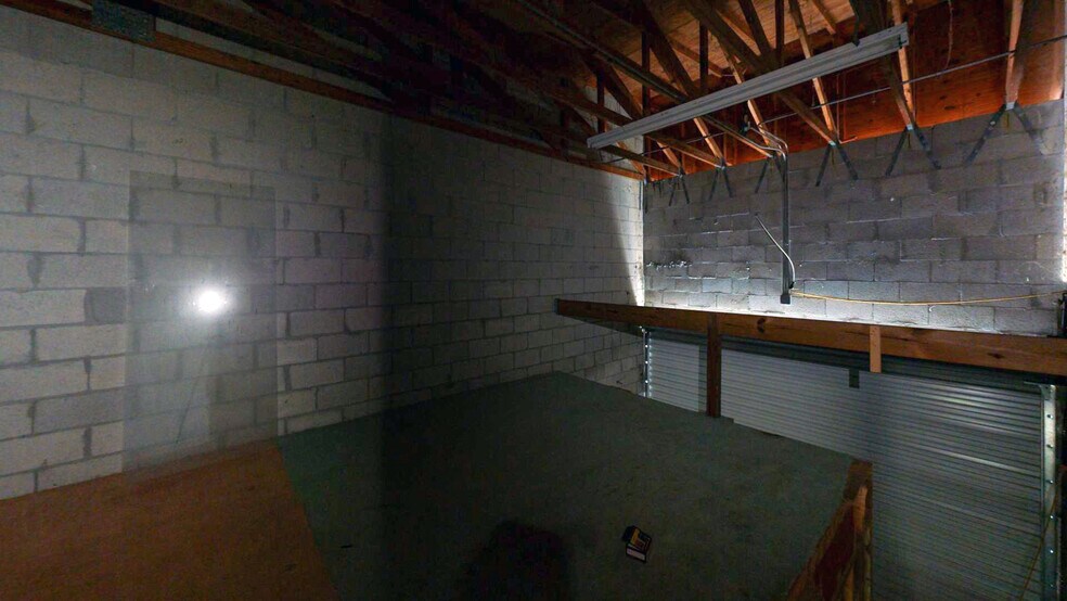 More Photos Of 461 Forrest Ave, Cocoa Warehouse For Lease