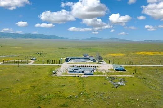 More Photos Of 12900 Soda Lake Rd, Santa Margarita Hotel For Sale