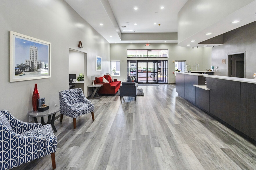More Photos Of 17550 Northwest Fwy, Houston Hotel For Sale