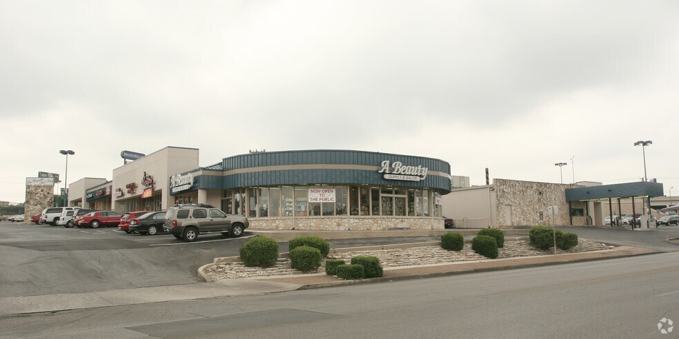 More Photos Of 15000-15060 San Pedro Ave, San Antonio Unknown For Lease