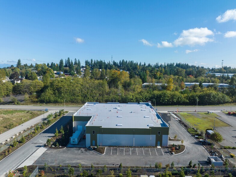 More Photos Of 815 Sievers Duecy Blvd, Everett Warehouse For Lease