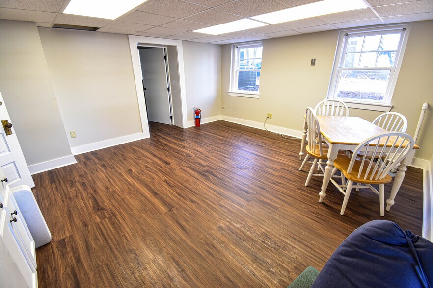 More Photos Of 2606 8th St, Tuscaloosa Office For Sale
