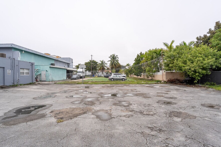 More Photos Of , Miami Unknown For Sale