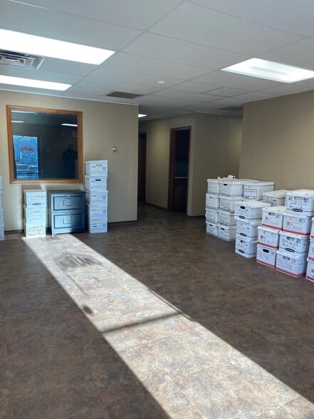 More Photos Of 8248 W Reno Ave, Oklahoma City Warehouse For Lease