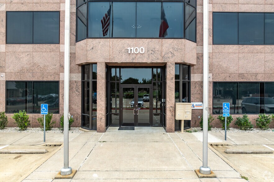 More Photos Of 1100 W Campbell Rd, Richardson Office For Sale