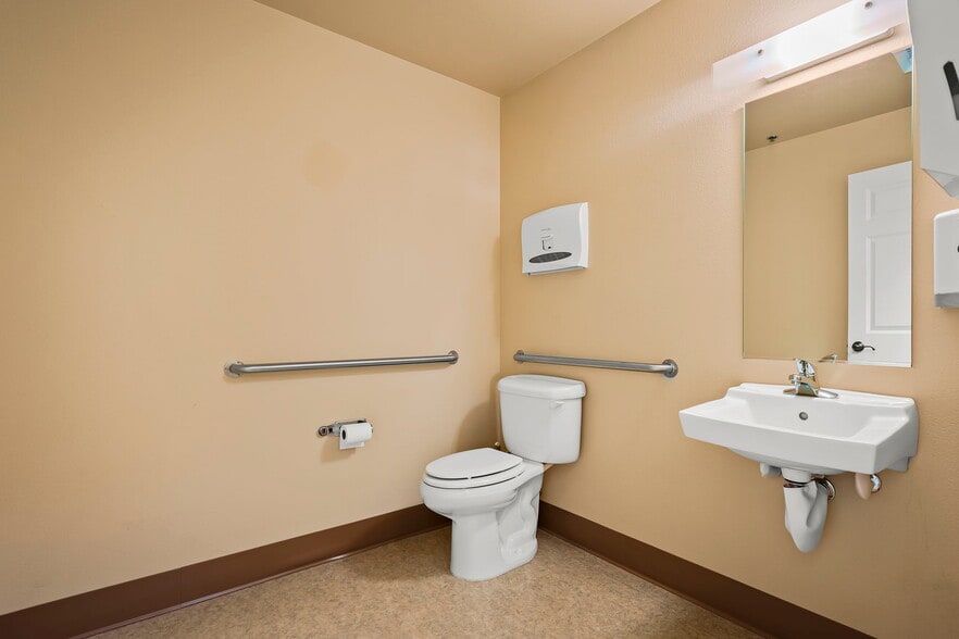 More Photos Of 645 Sierra Rose Dr, Reno Medical For Lease