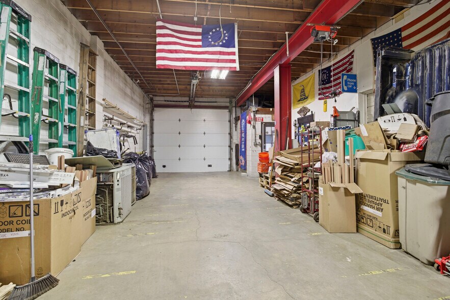 More Photos Of 238 Clifton Ave, Collingdale Light Distribution For Sale