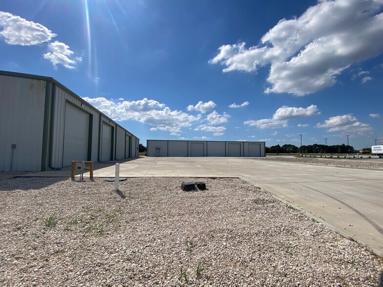 More Photos Of 2023 H O Mills hwy, Port Arthur Warehouse For Lease
