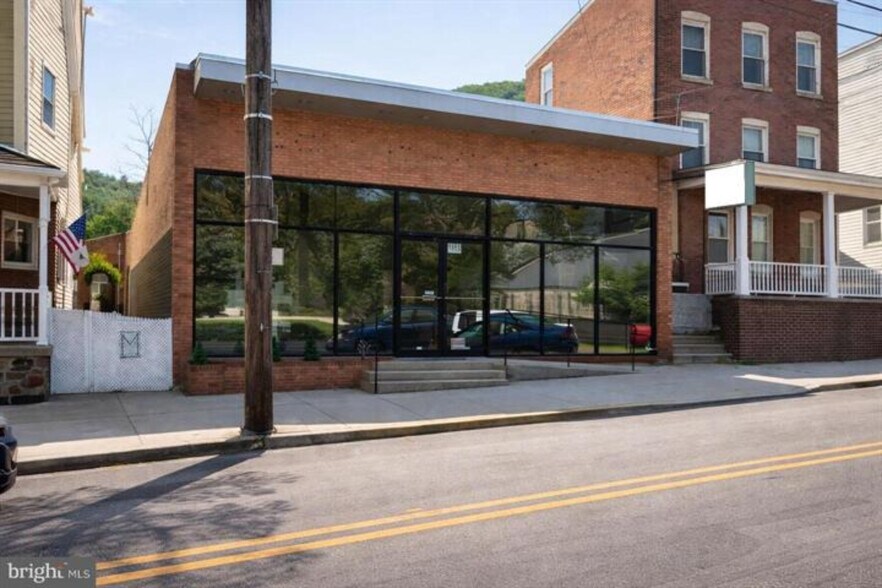 Primary Photo Of 1413 W Market St, Pottsville Freestanding For Sale