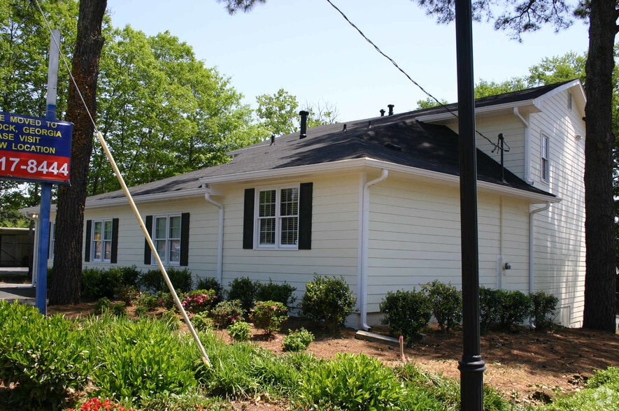 More Photos Of 1137 Alpharetta St, Roswell Office Residential For Lease