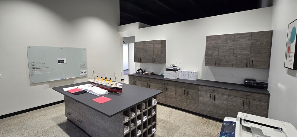 More Photos Of 14445 Barber Ave, Warren Manufacturing For Sale