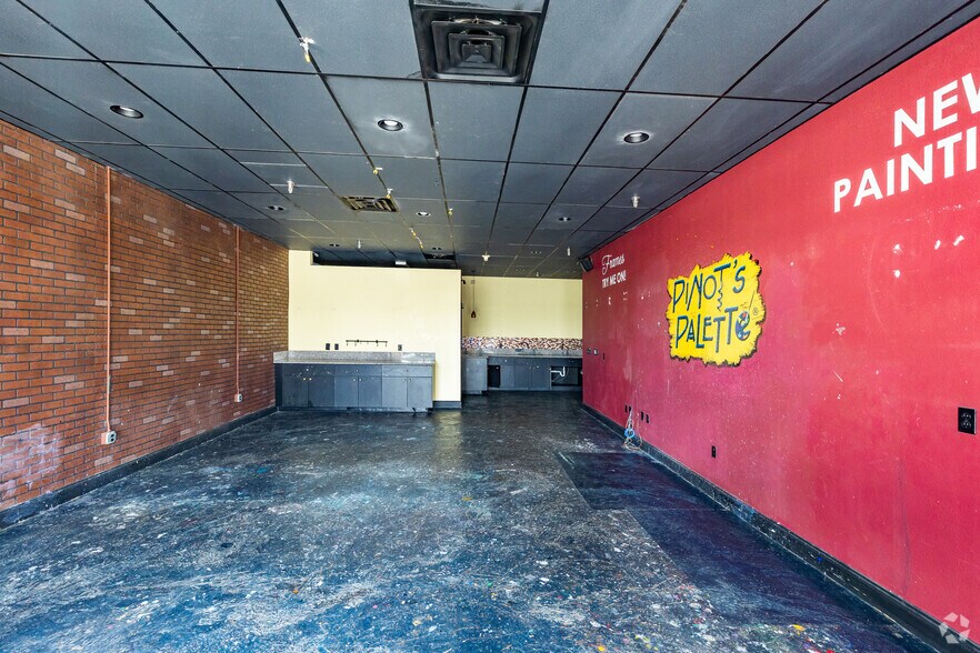 More Photos Of 3130-3150 Tampa Rd, Oldsmar Unknown For Lease