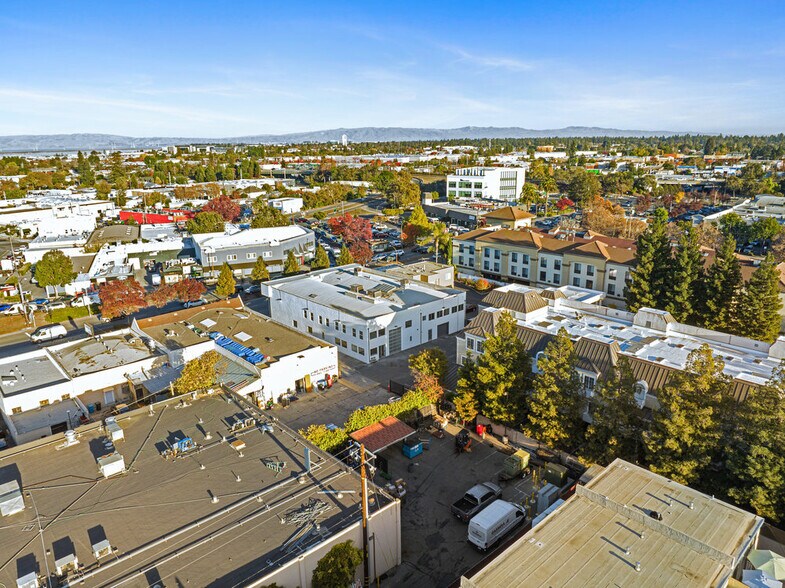More Photos Of 1802-1808 El Camino Real, Redwood City General Retail For Lease