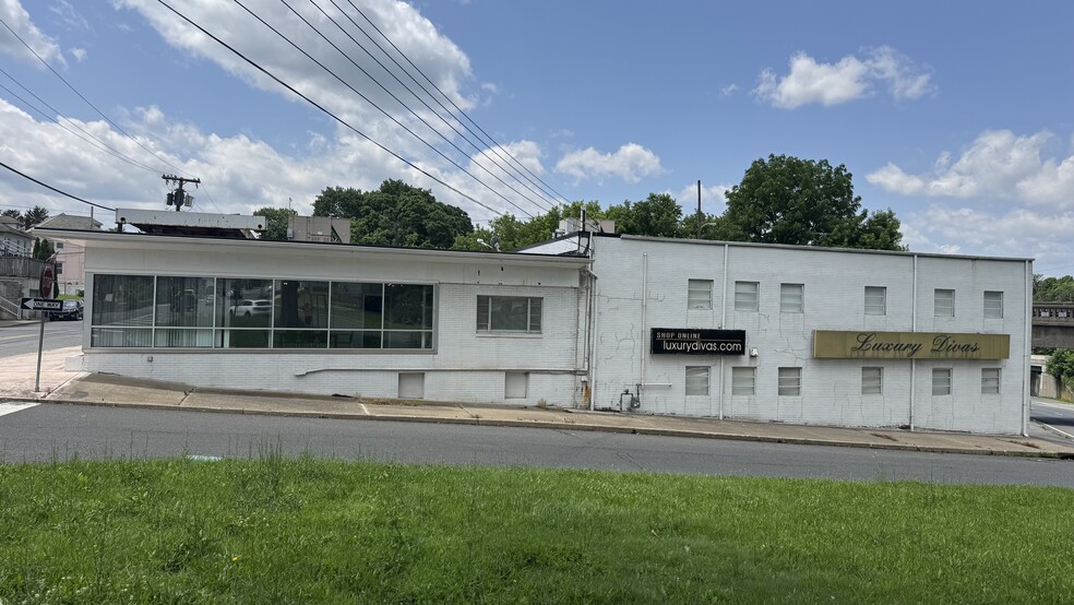 More Photos Of 333 Morris St, Phillipsburg Storefront For Sale