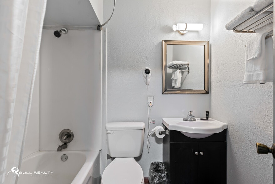 More Photos Of 1535 Montgomery Hwy, Vestavia Hills Hotel For Sale