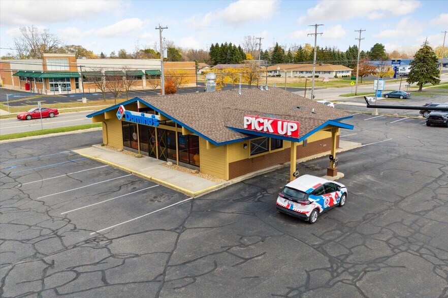 More Photos Of 1380 Wright Ave, Alma Freestanding For Sale