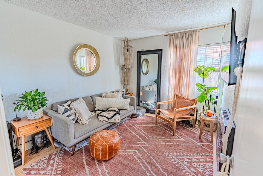 More Photos Of 3013 C St, San Diego Apartments For Sale