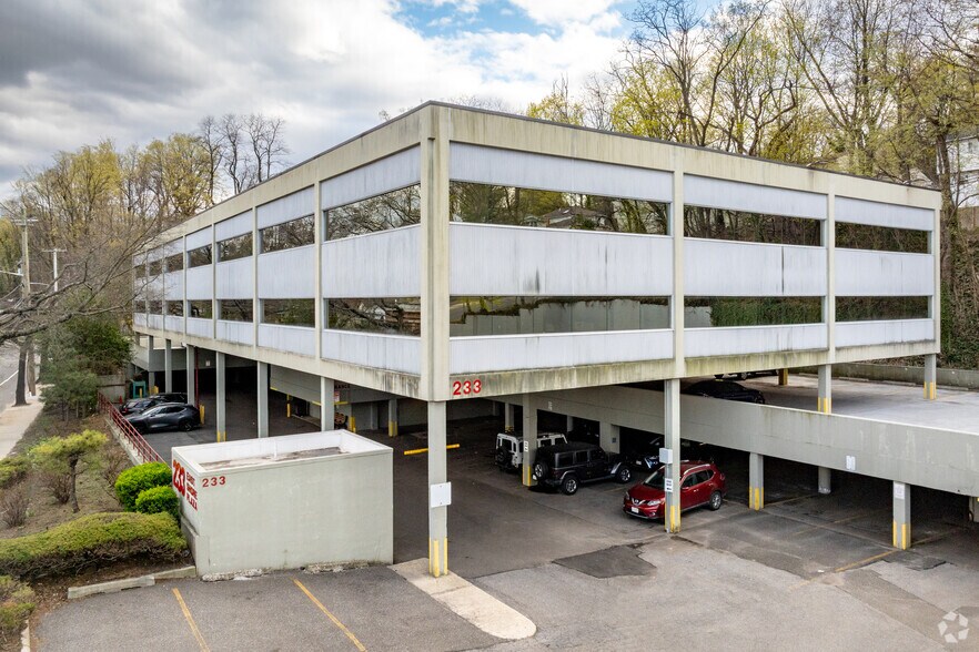 Primary Photo Of 233 E Shore Rd, Great Neck Medical For Sale