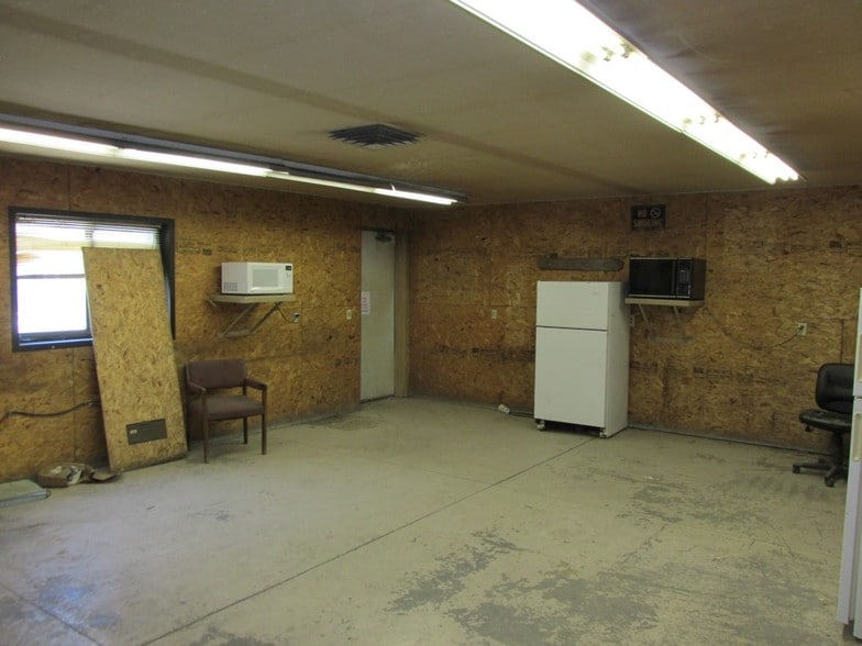 More Photos Of 5513 Highway 348, Delta Warehouse For Sale