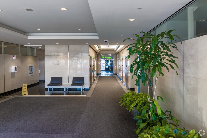 More Photos Of 150 Commerce Valley Dr W, Markham Office For Lease