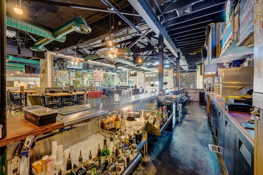 More Photos Of 922-926 Victorian Ave, Sparks General Retail For Sale