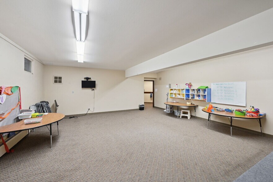 More Photos Of 6925 Carr St, Arvada Religious Facility For Lease
