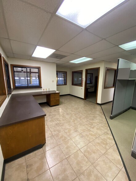More Photos Of 140 Industrial Park Dr dr, Bay City Industrial For Sale