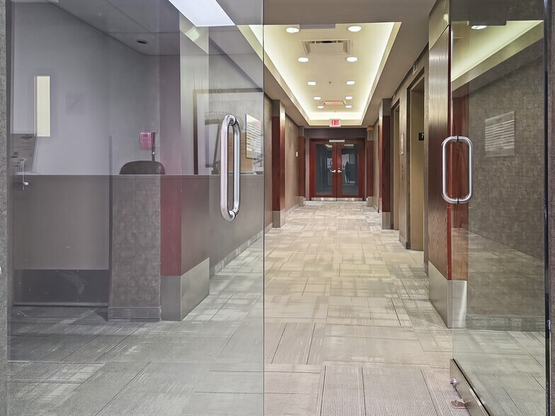 More Photos Of 1816 Crowchild Trail NW, Calgary Coworking Space