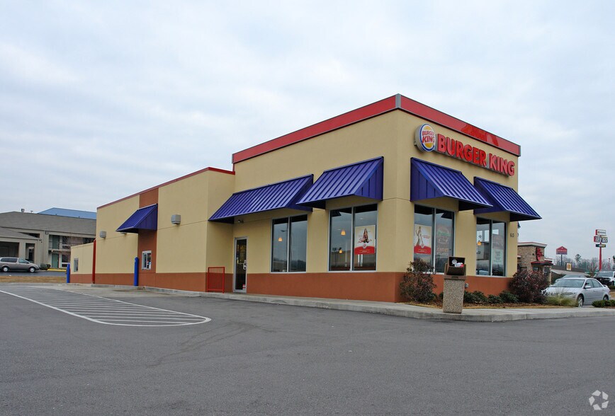 More Photos Of 613 Cahaba Valley Rd, Pelham Restaurant For Lease