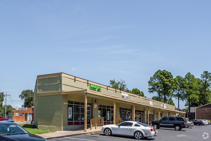 More Photos Of 7515 Geyer Springs Rd, Little Rock Storefront Retail Office For Lease
