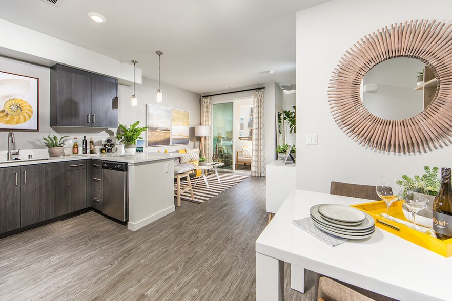 More Photos Of 1045 Armorlite Dr, San Marcos Apartments For Lease