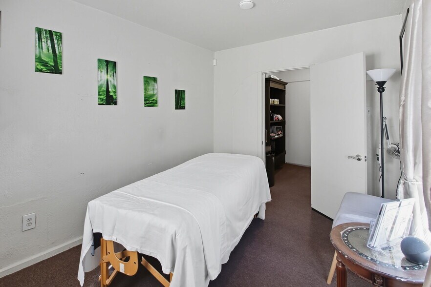 More Photos Of 1345 Kipling St, Lakewood Office For Sale