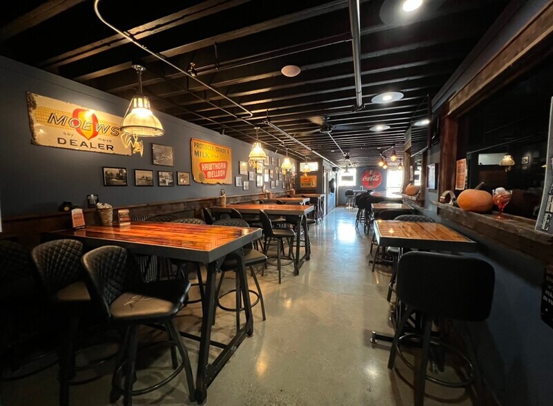 More Photos Of 407 Lincoln Hwy, Rochelle Specialty For Sale