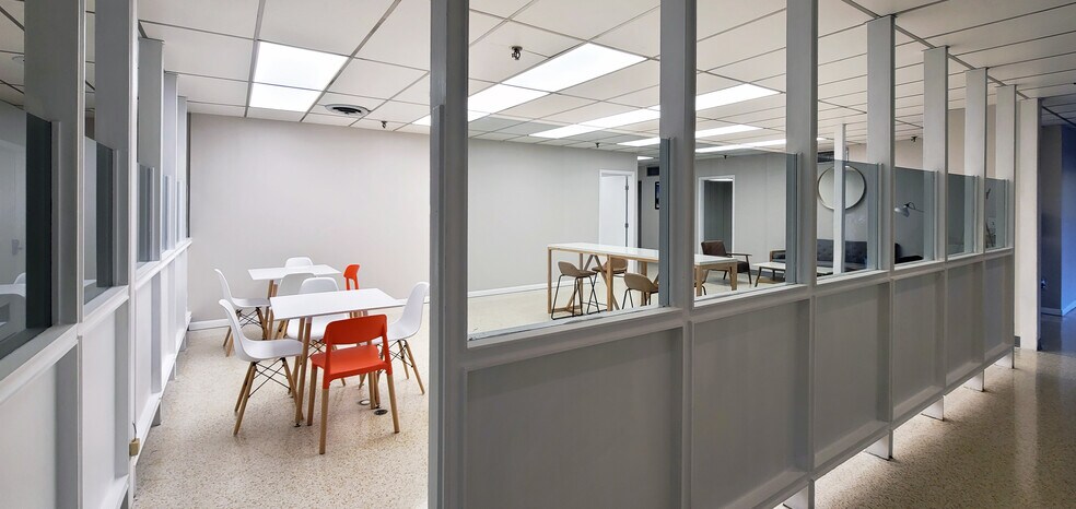 More Photos Of 6818-6824 S Manhattan Ave, Tampa Industrial For Lease