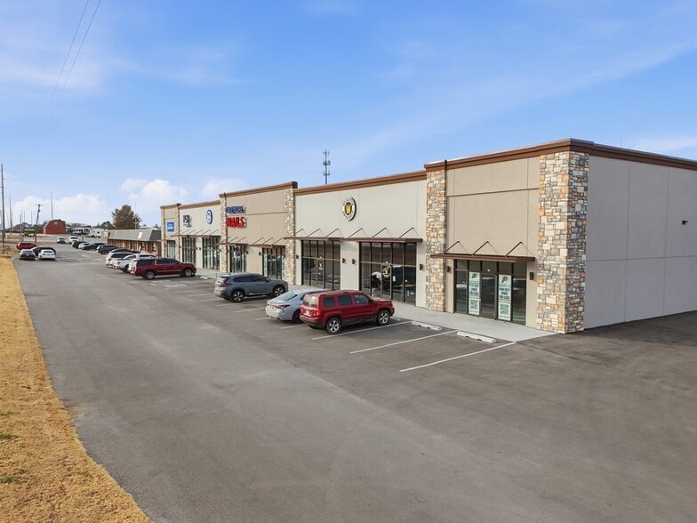 More Photos Of 2251 88 hwy, Claremore Storefront For Sale