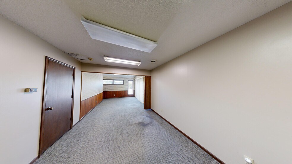 More Photos Of 205-217 E Washington Center Rd, Fort Wayne Office For Lease