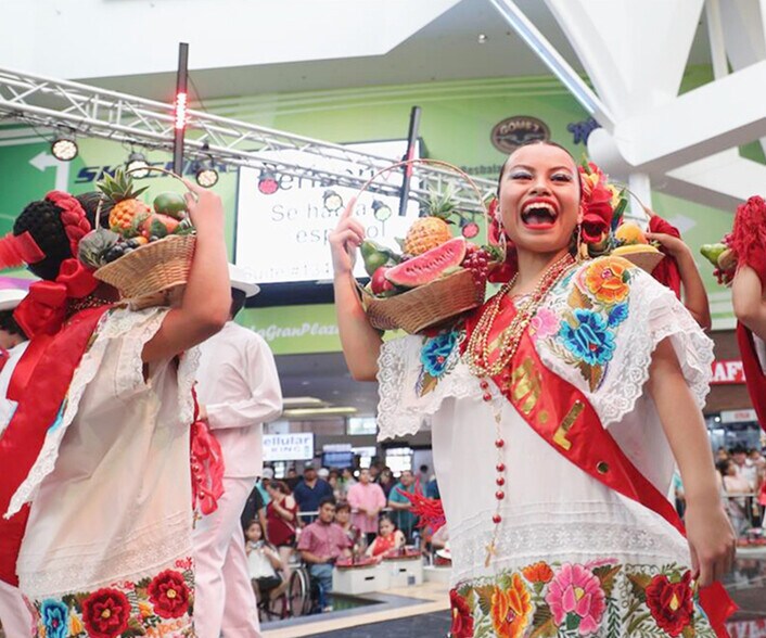 More Photos Of 4200 South Fwy, Fort Worth General Retail For Lease