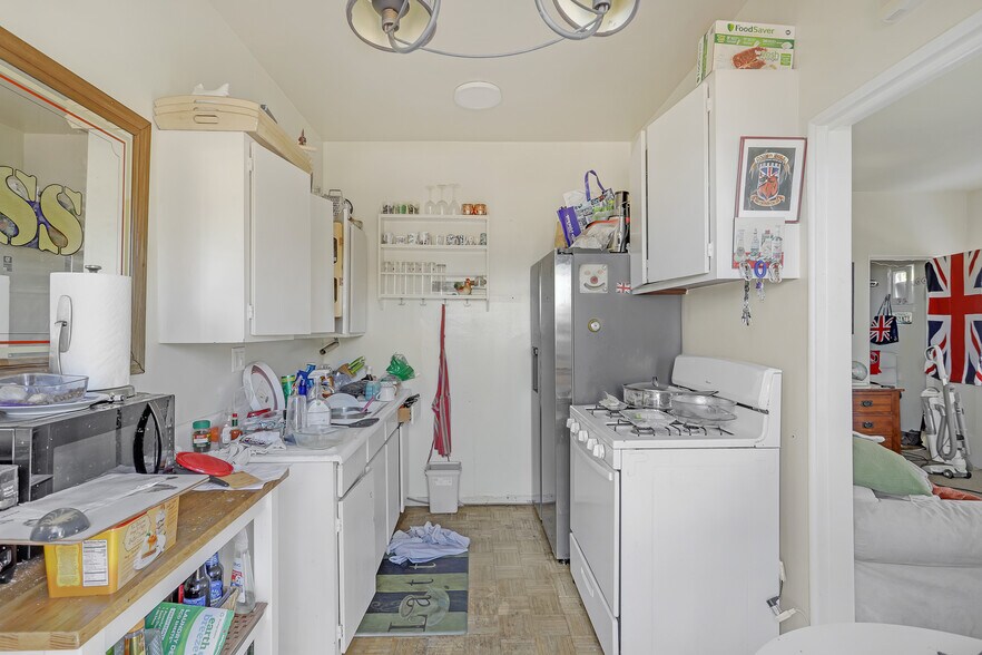 More Photos Of 153-157 W Channel Rd, Santa Monica Apartments For Sale