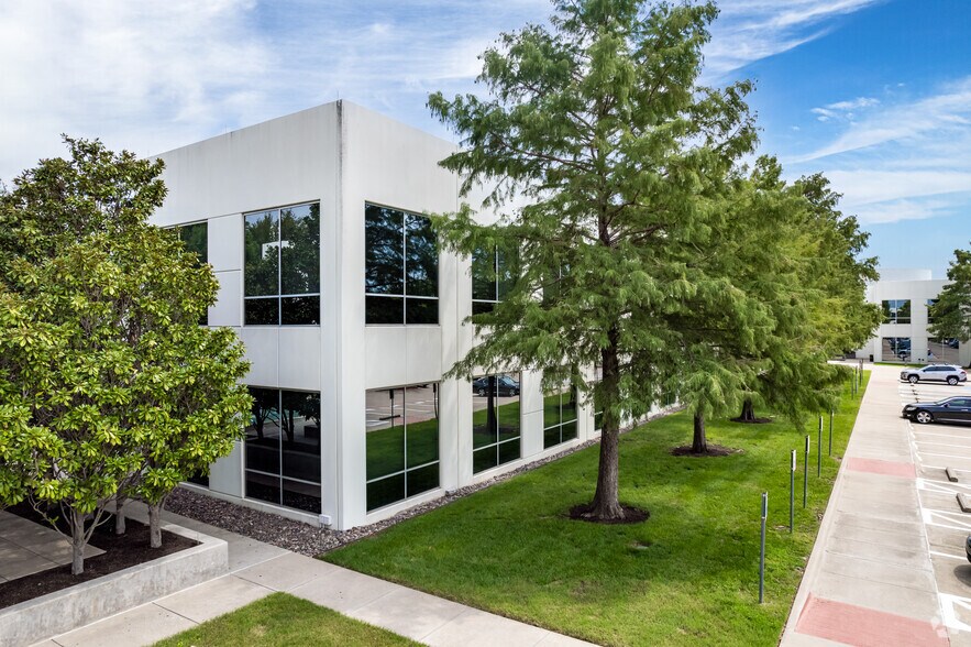 More Photos Of 6100 W Plano Pky, Plano Unknown For Lease
