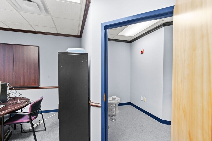 More Photos Of 4640 Forbes Blvd, Lanham Office For Lease