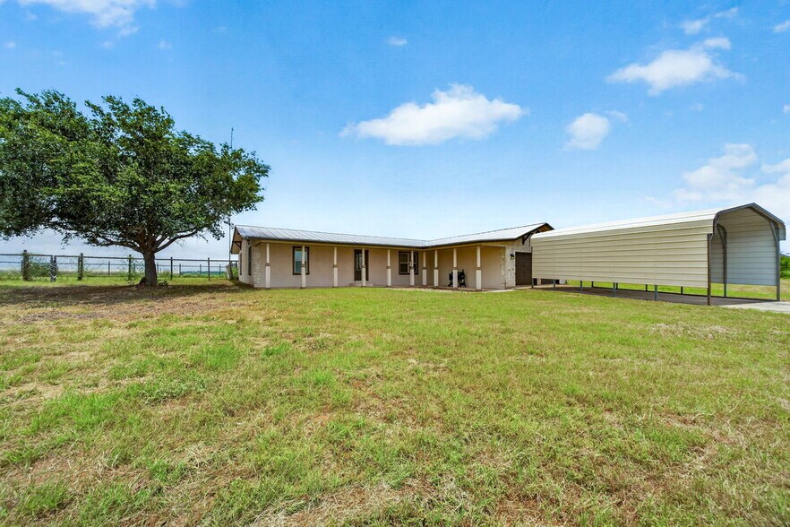 More Photos Of 4044 W FM 476, Poteet Flex For Sale