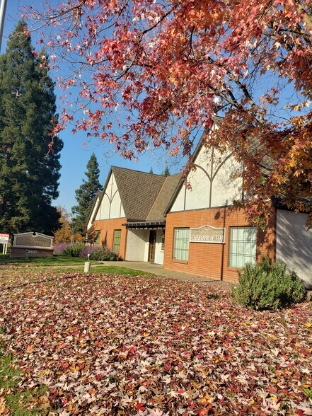 More Photos Of 8035 Madison Ave, Citrus Heights Office For Sale