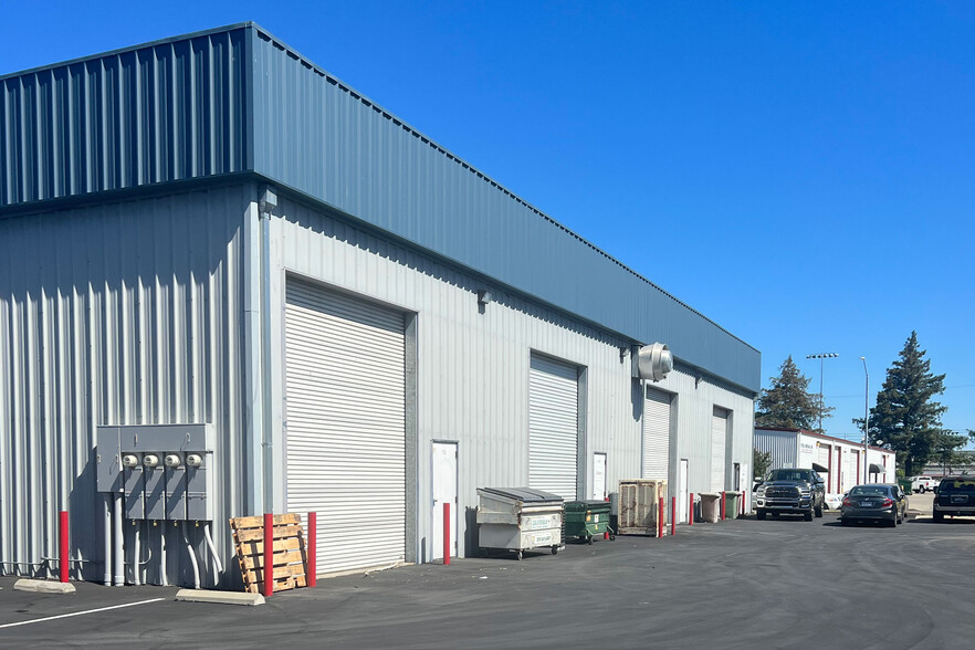 Primary Photo Of 2370 Maggio Cir, Lodi Warehouse For Lease