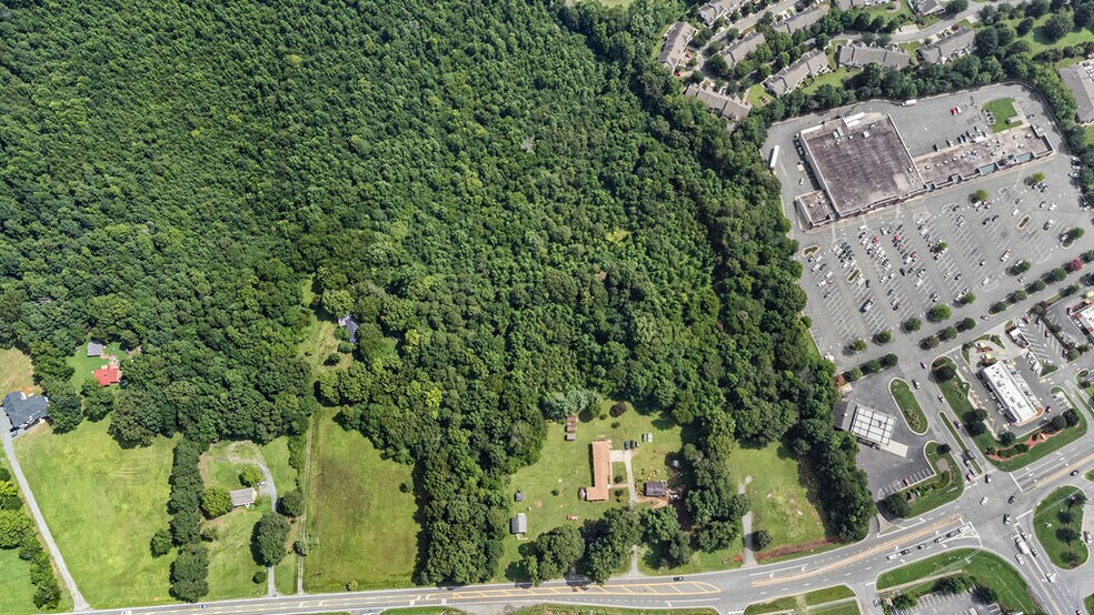 More Photos Of 950 Totten Rd, Gibsonville Freestanding For Sale