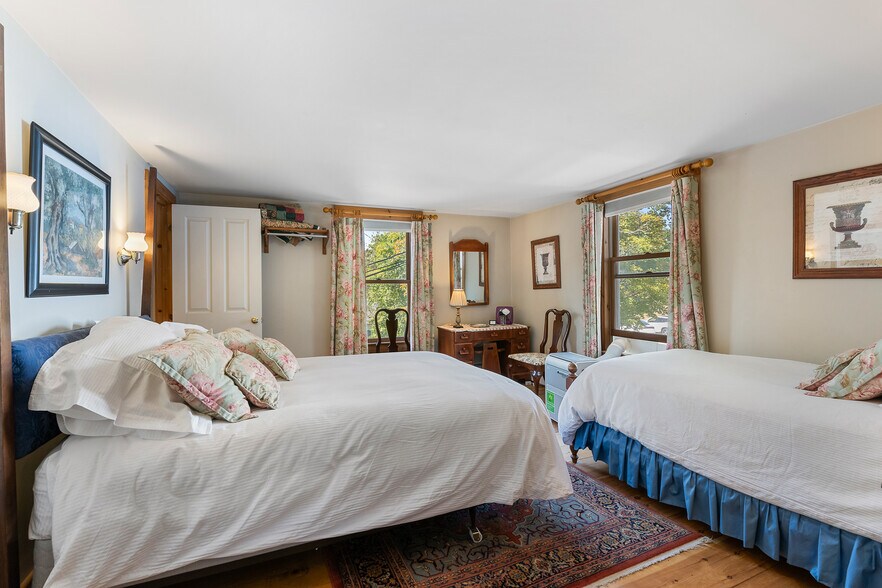 More Photos Of 32 Maple St, Andover Hospitality For Sale